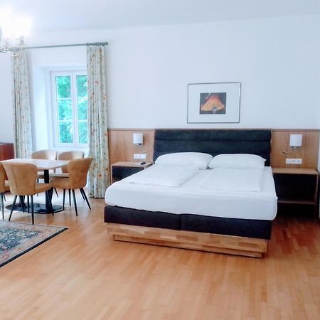 Gut Drasing Hotell Krumpendorf Exteriör bild