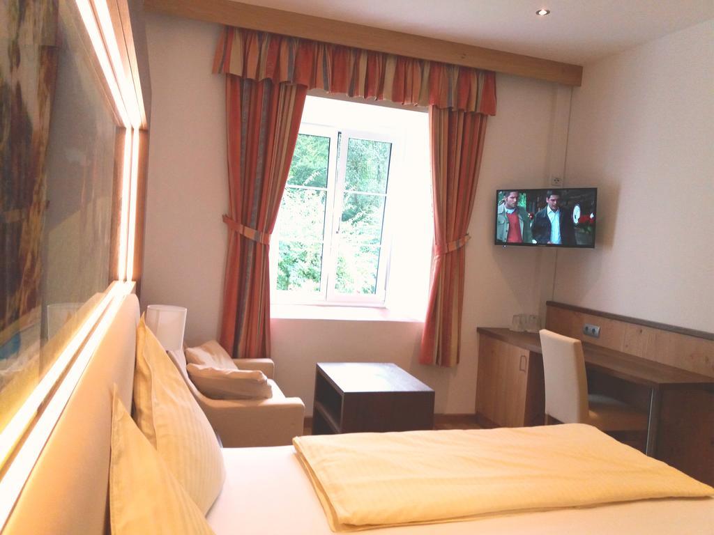 Gut Drasing Hotell Krumpendorf Exteriör bild