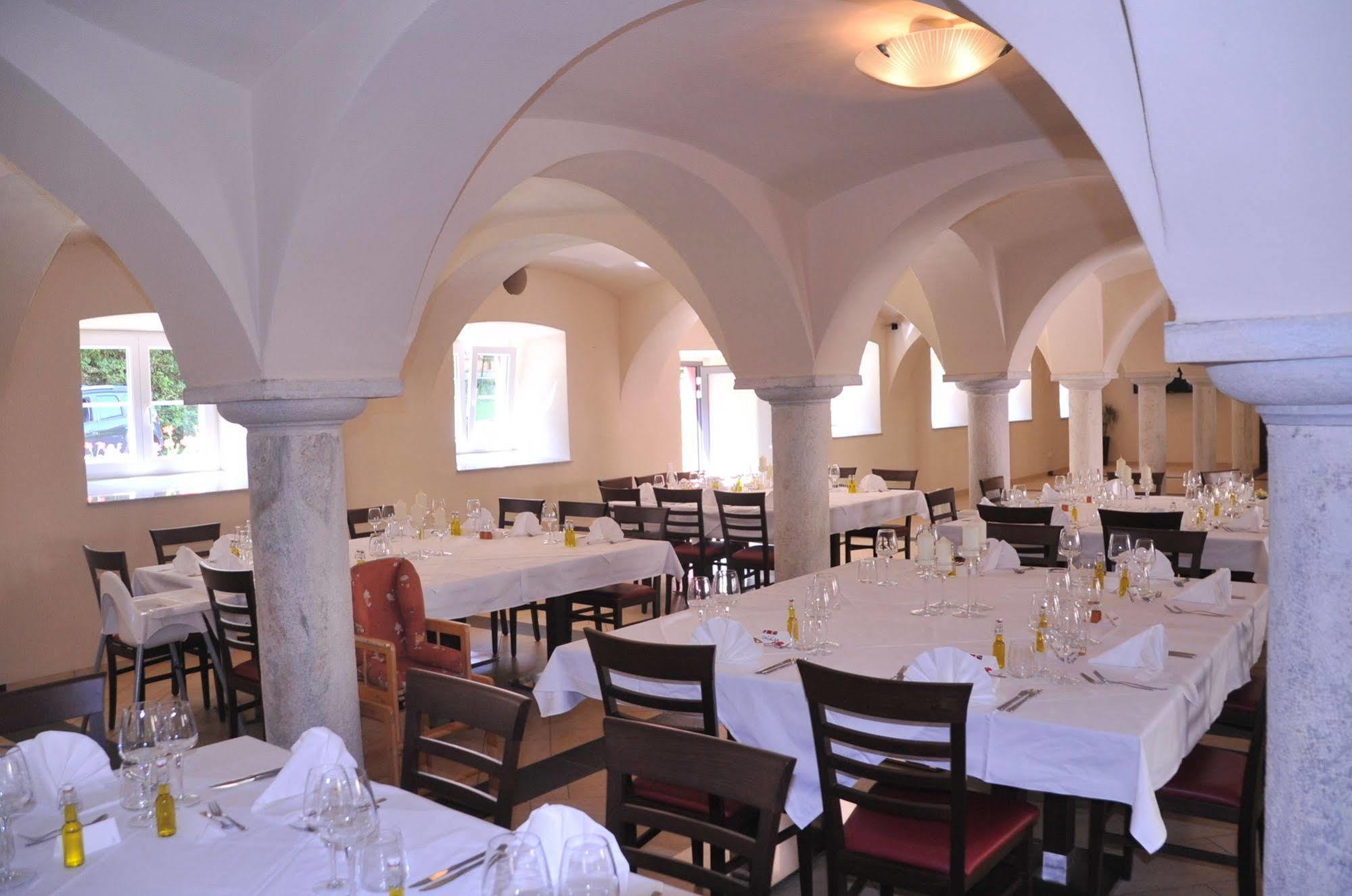 Gut Drasing Hotell Krumpendorf Exteriör bild
