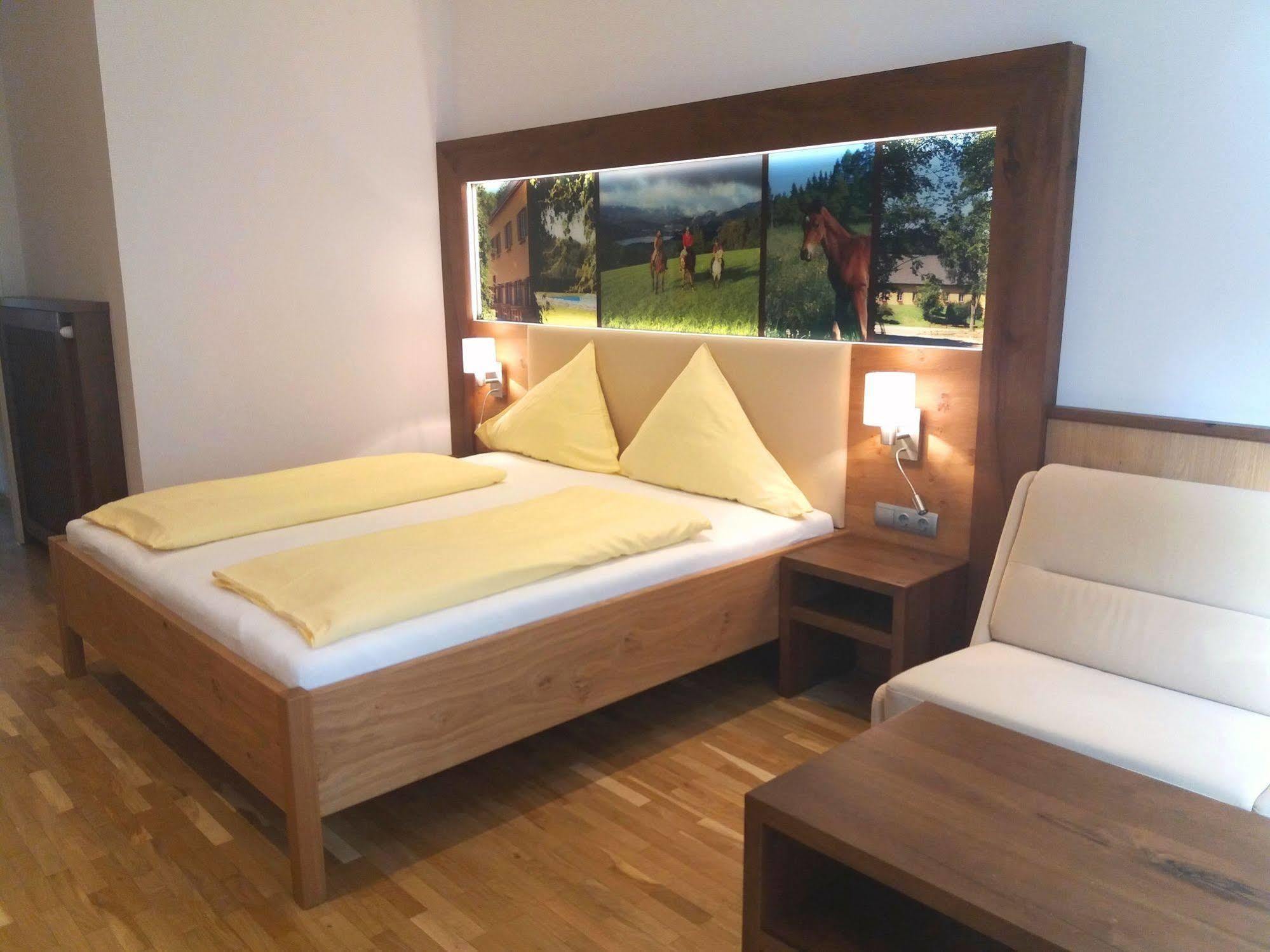 Gut Drasing Hotell Krumpendorf Exteriör bild